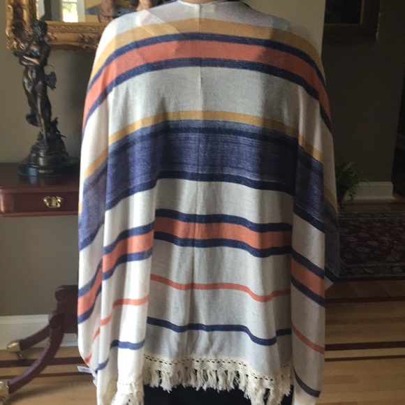 Wrap - Picture 3 of 6